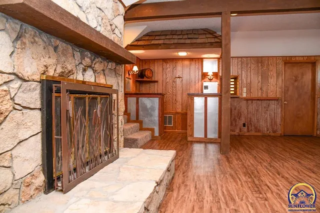 $372,000 | 18409 Harveyville Road, Harveyville, KS 66431