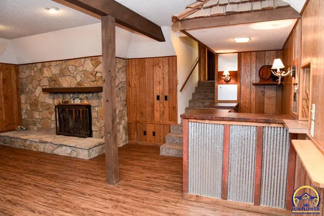 $372,000 | 18409 Harveyville Road, Harveyville, KS 66431