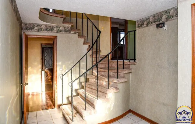 $372,000 | 18409 Harveyville Road, Harveyville, KS 66431