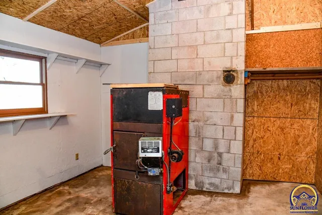 $372,000 | 18409 Harveyville Road, Harveyville, KS 66431