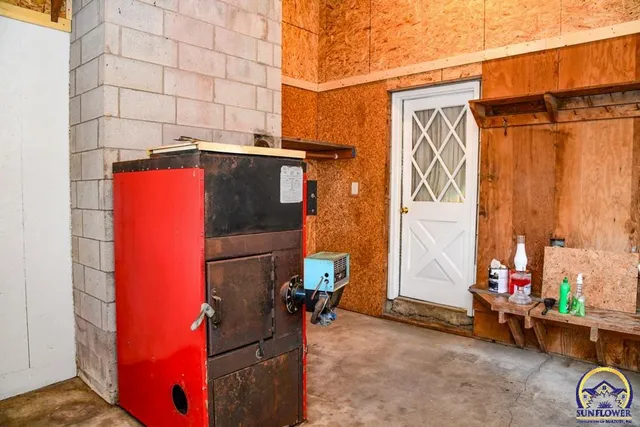 $372,000 | 18409 Harveyville Road, Harveyville, KS 66431