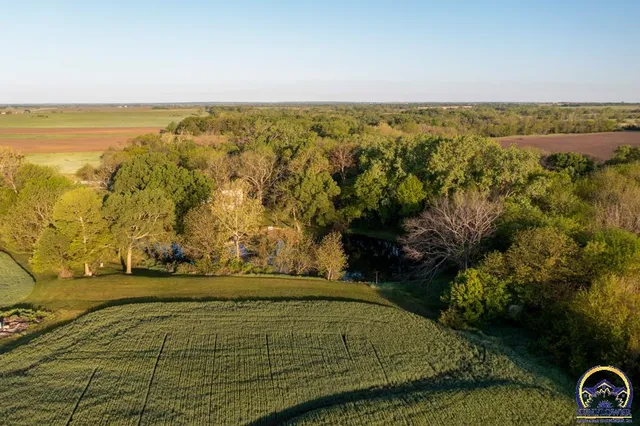 $372,000 | 18409 Harveyville Road, Harveyville, KS 66431