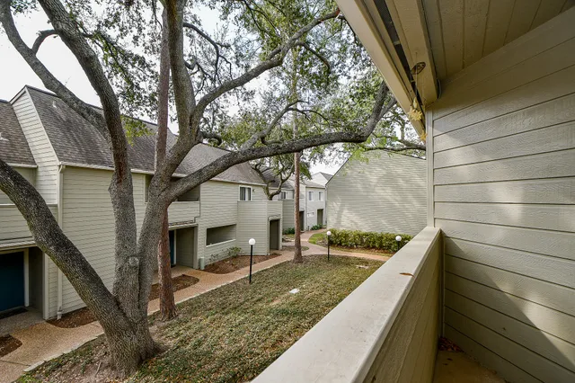 $169,800 | 2367 Briarwest Boulevard, Houston, TX 77077