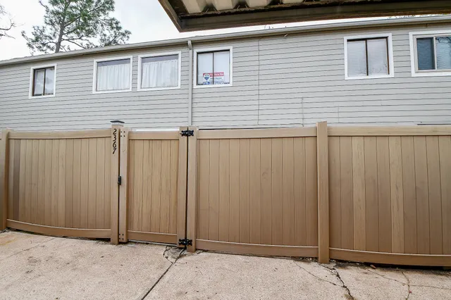 $169,800 | 2367 Briarwest Boulevard, Houston, TX 77077