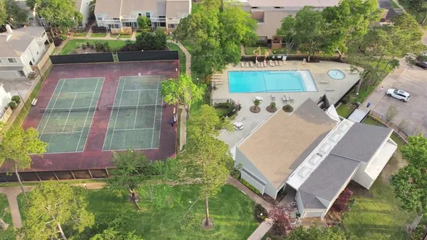 $169,800 | 2367 Briarwest Boulevard, Houston, TX 77077