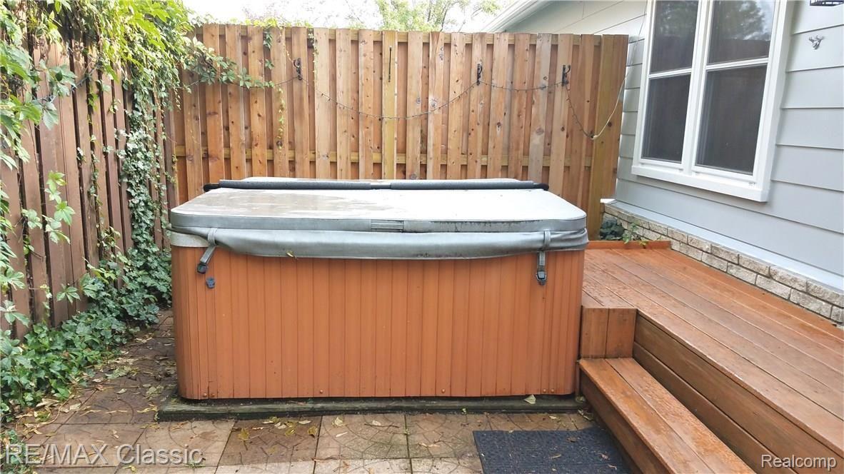 42347 Park Ridge Road Novi, MI 48375 - Photo 7 of 33 Hot Tub Just Off Kitchen