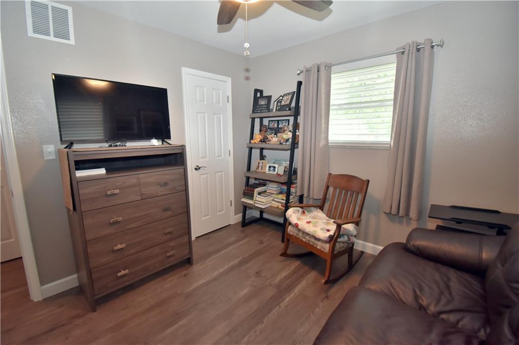 8601 Cox Road Indianapolis, IN 46221 - Photo 23 of 56