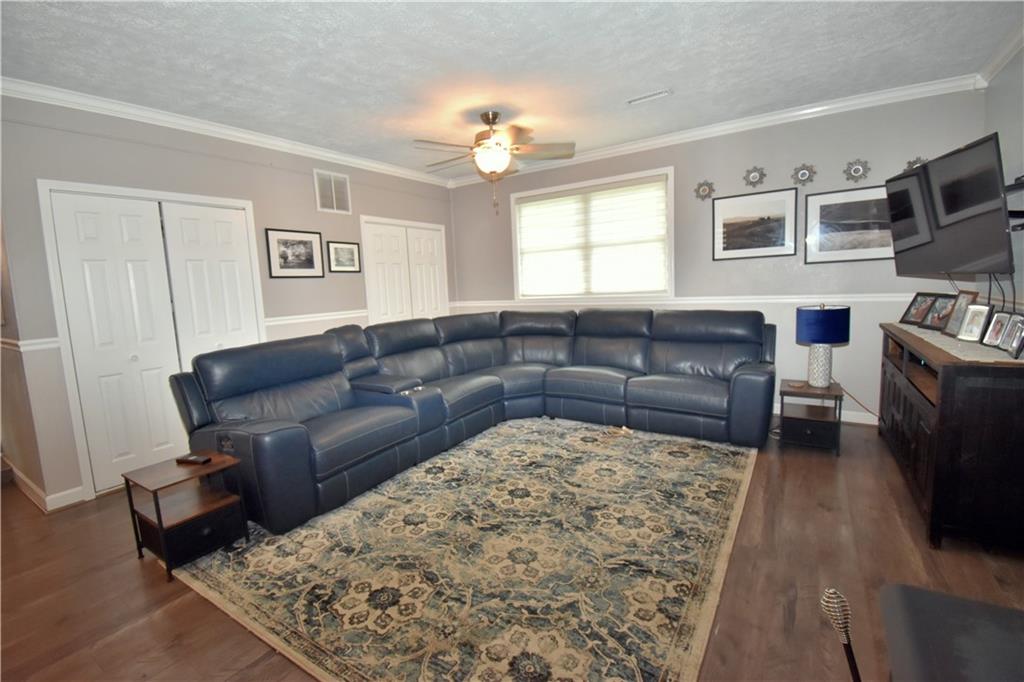 8601 Cox Road Indianapolis, IN 46221 - Photo 7 of 56