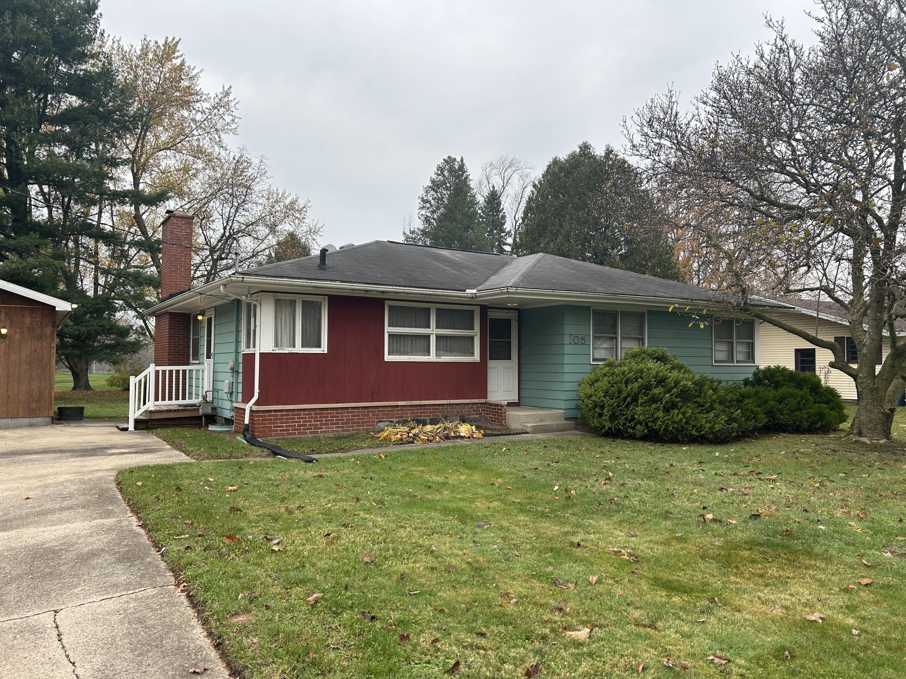 105 Golfview Road Michigan City, IN 46360 - Photo 2 of 16 3000x2250