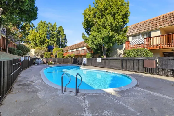 a view of parking area