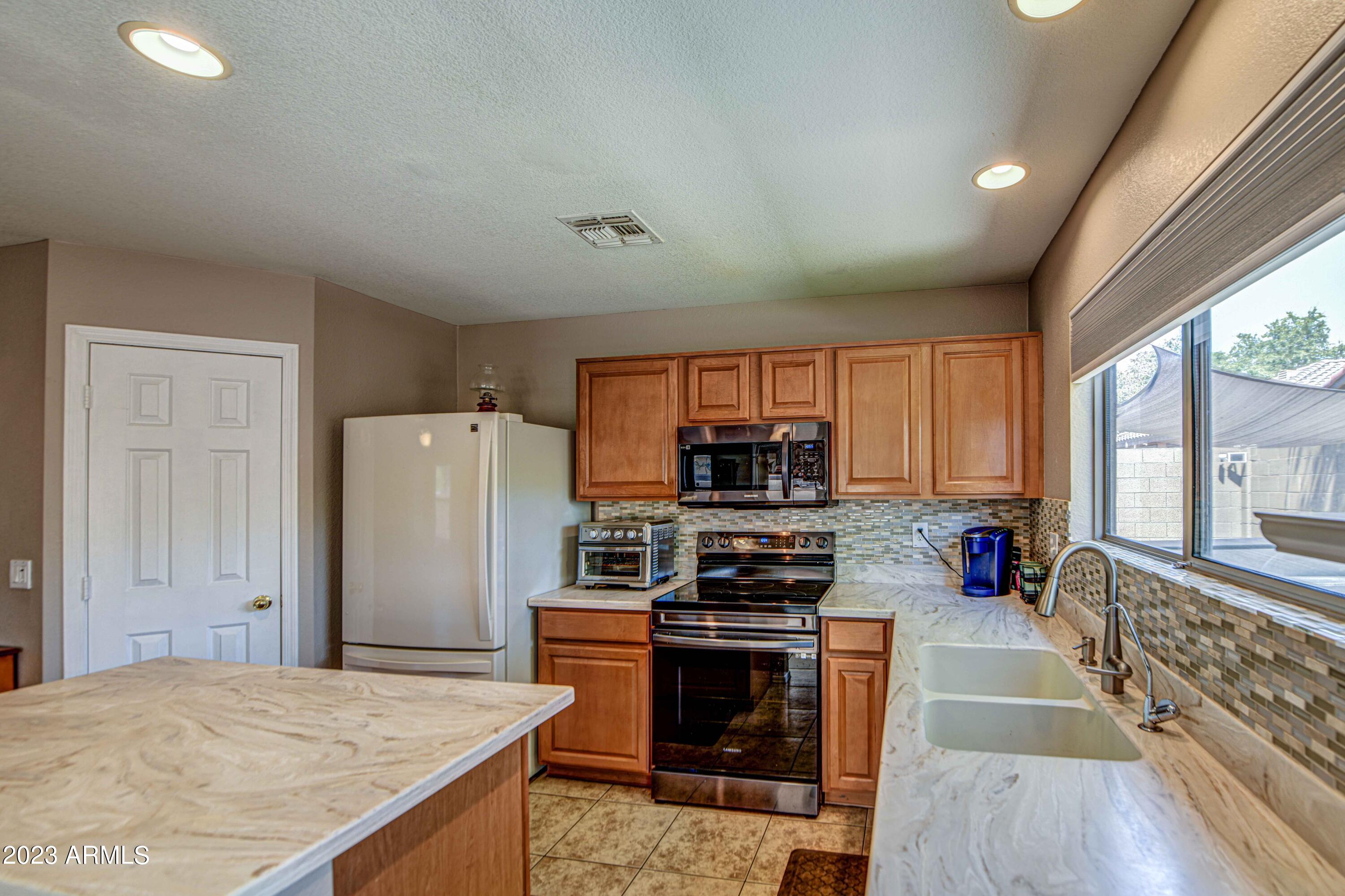 3430 South Bowman Road Apache Junction, AZ 85119 - Photo 22 of 45 Kitchen 5