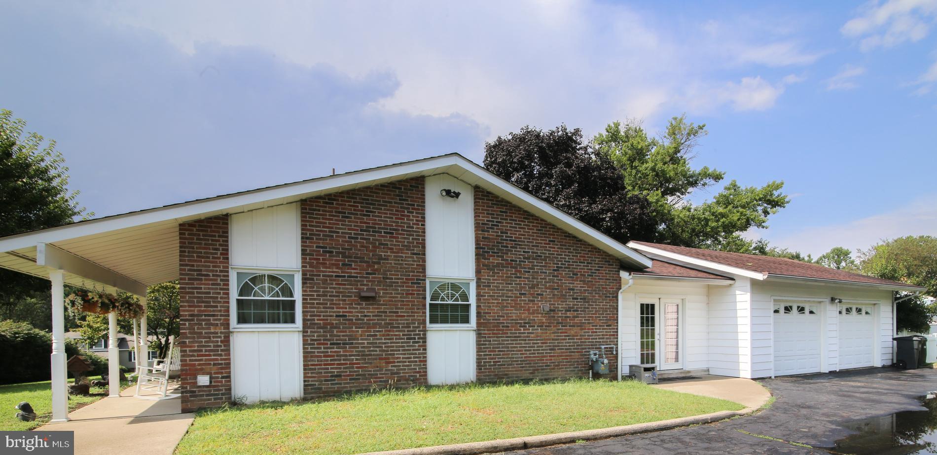 621 Valley View Road Langhorne, PA 19047 - Photo 3 of 38 Gallery Image 3