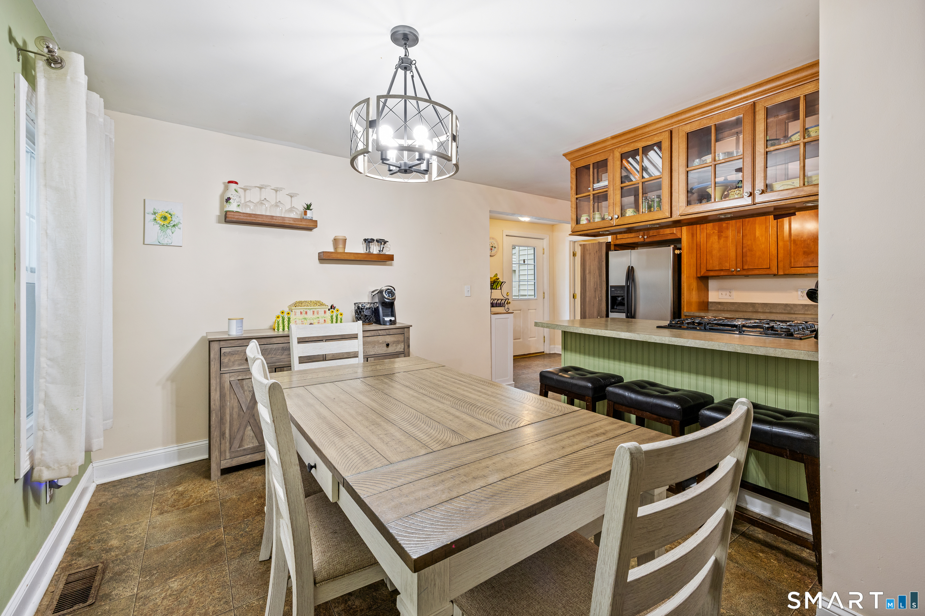 122 Chestnut Grove Road Watertown, CT 06795 - Photo 11 of 40