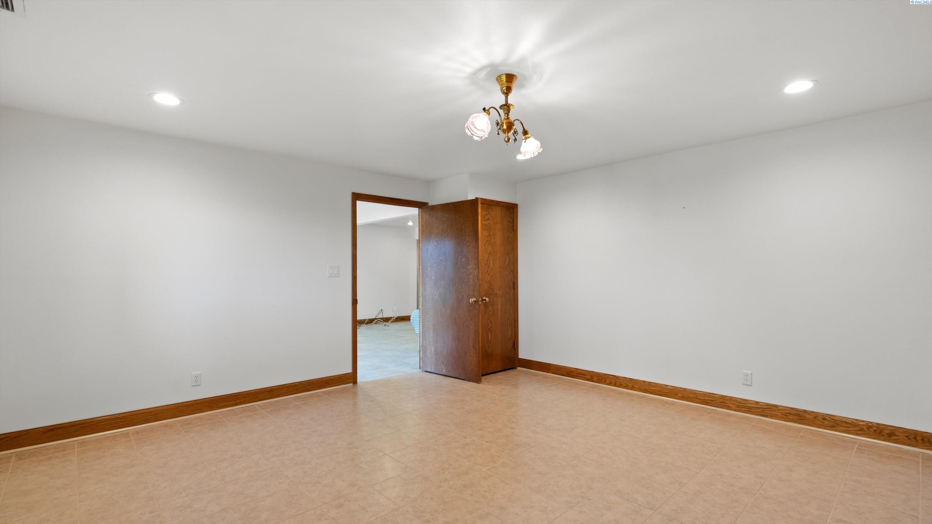 43701 North O'Brien Road Prosser, WA 99350 - Photo 36 of 48 Gallery Image 36