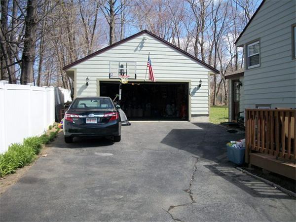 49 Rivercliff Road Lowell, MA 01852 - Photo 8 of 29 Gallery Image 8