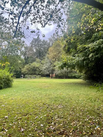 $699,000 | 8 Bayard Lane, Suffern, NY 10901