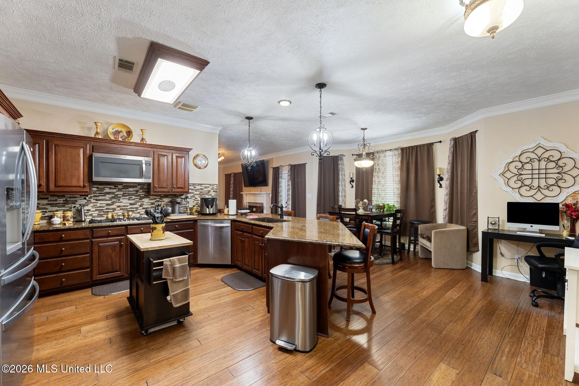 2022 Hummingbird Lane Tupelo, MS 38801 - Photo 12 of 41 1920x1280_100_1777976348927_177792342276