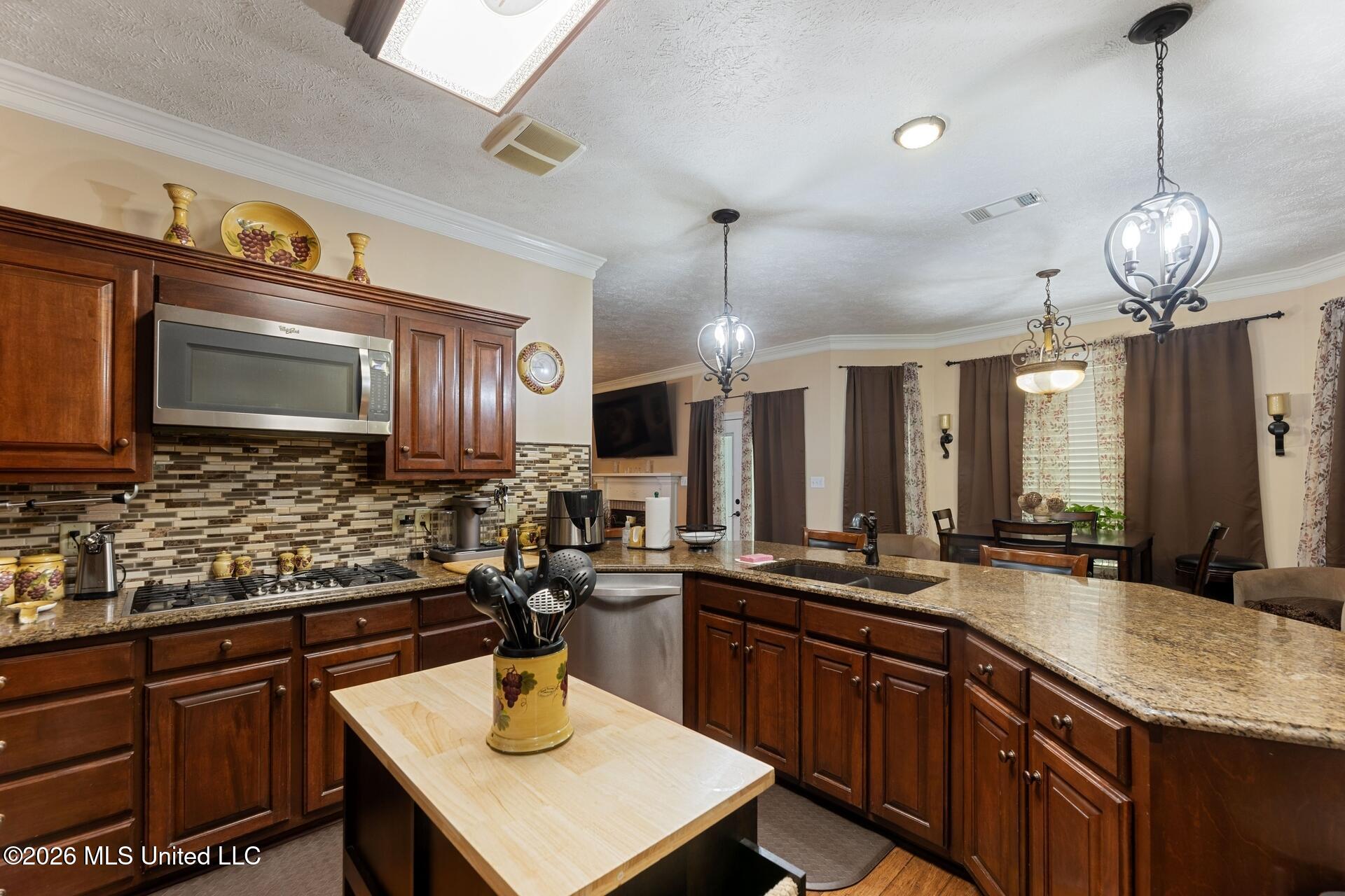 2022 Hummingbird Lane Tupelo, MS 38801 - Photo 13 of 41 1920x1280_100_1777976348311_177792338996