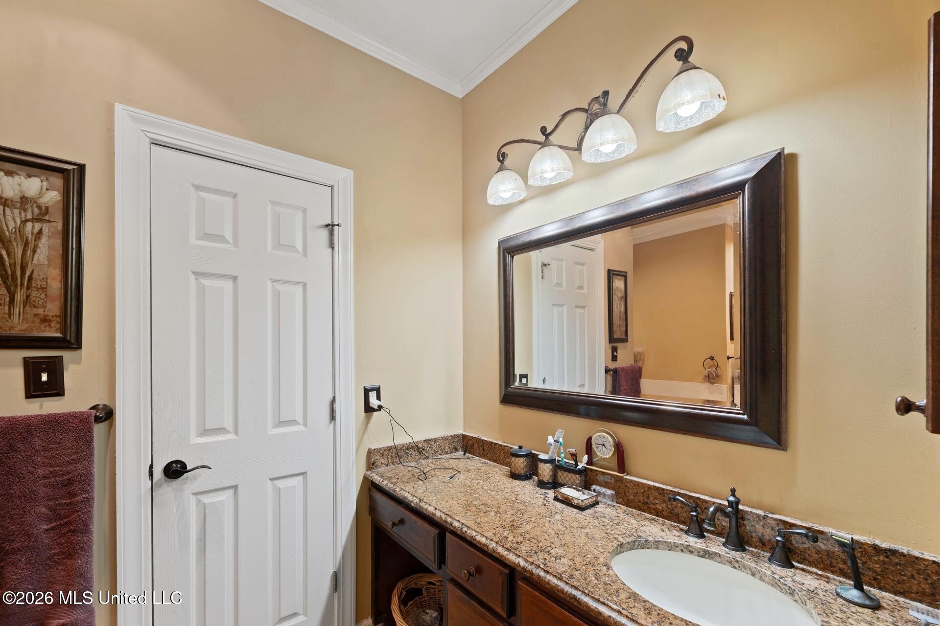 2022 Hummingbird Lane Tupelo, MS 38801 - Photo 20 of 41 1920x1280_100_1777976358422_177792453693