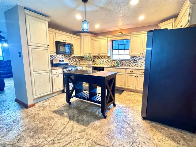 $405,000 | 5320 County Road 73A, Robstown, TX 78380