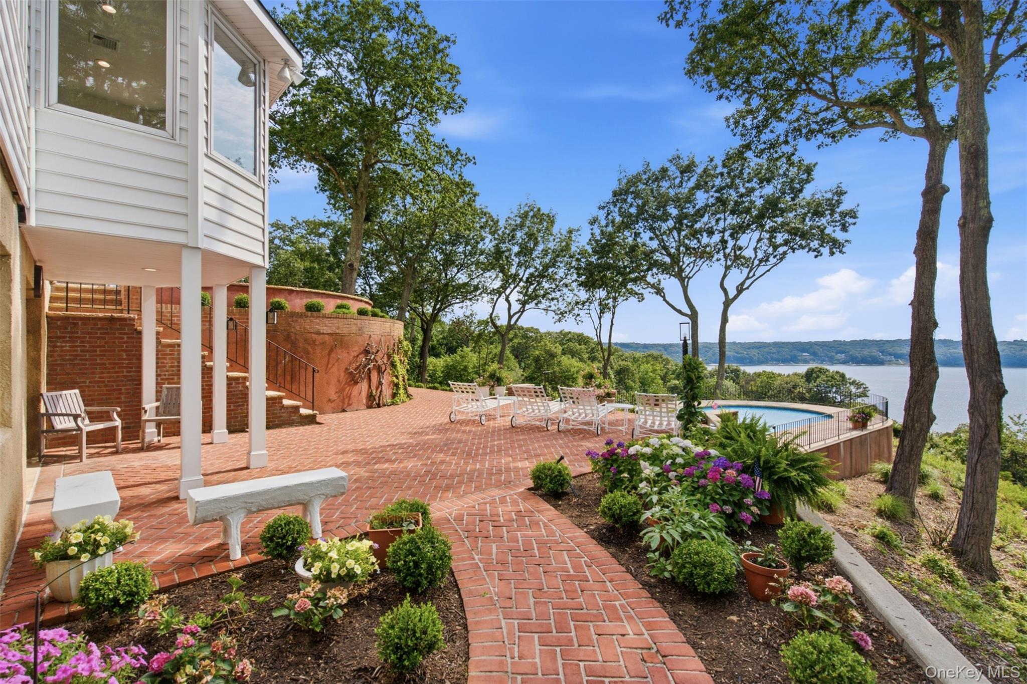 86 White Hill Road Cold Spring Harbor, NY 11724 - Photo 34 of 36