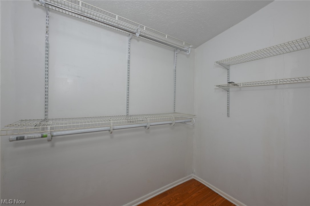 1509 McTaggart Road Stow, OH 44224 - Photo 20 of 30 Spacious primary closet