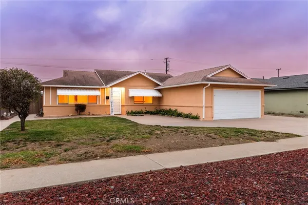 $550,000 | 405 North V, Lompoc, CA 93436