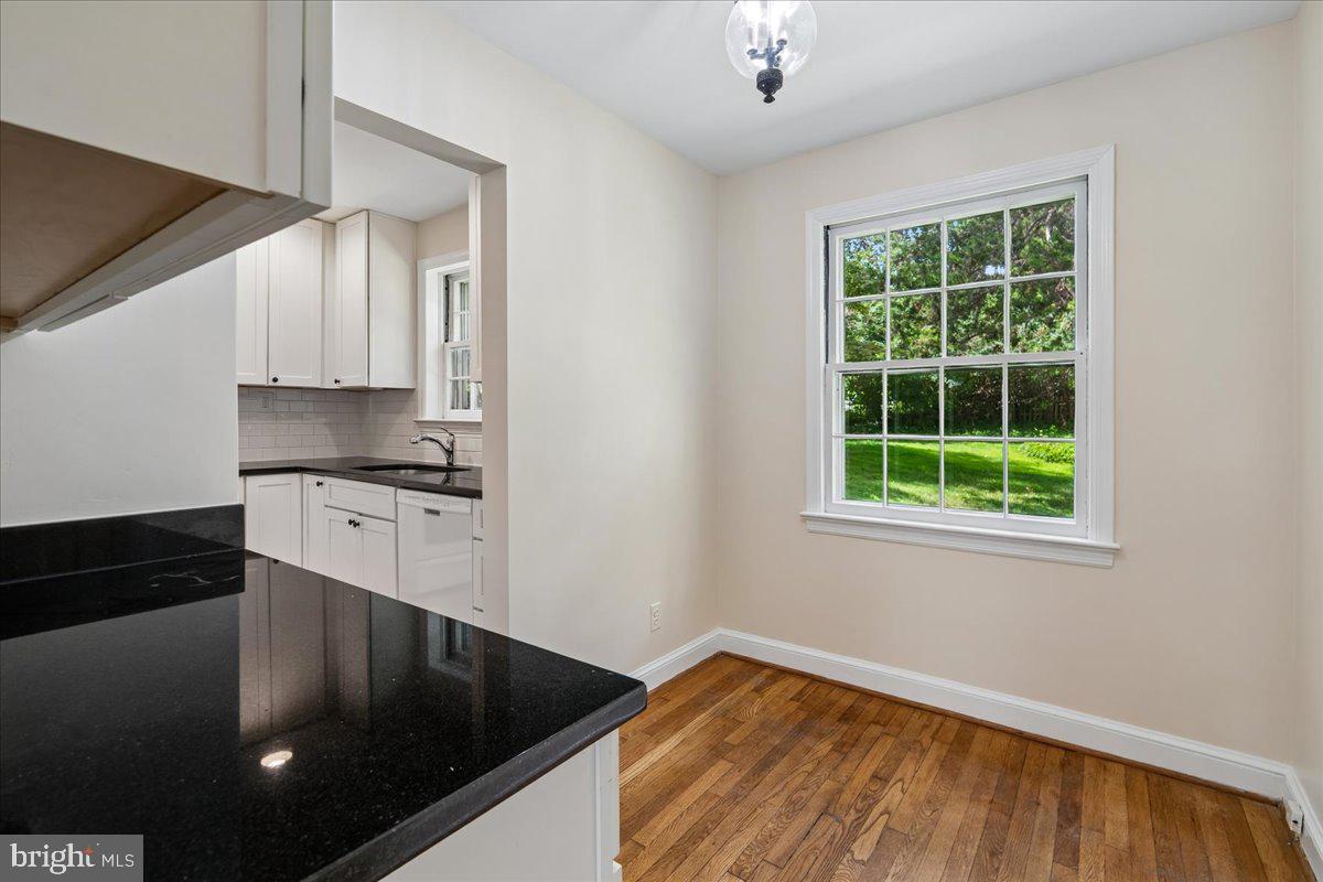 9422 Locust Hill Road Bethesda, MD 20814 - Photo 16 of 44 Gallery Image 16