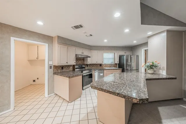 $411,999 | 1633 Martha Drive, Bedford, TX 76022