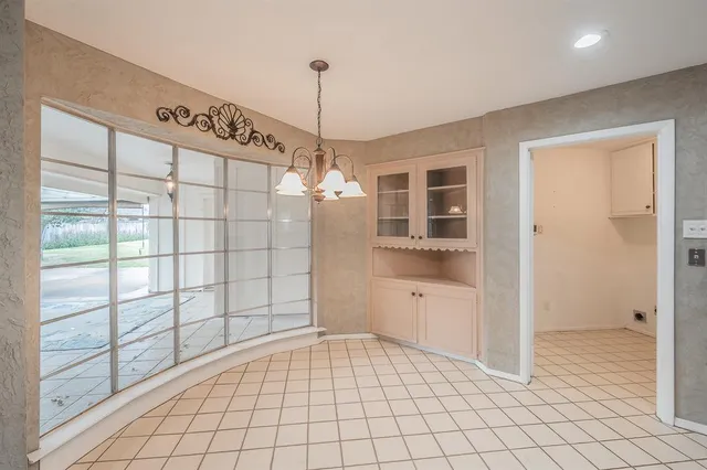 $411,999 | 1633 Martha Drive, Bedford, TX 76022