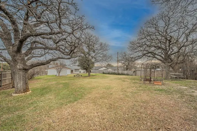 $411,999 | 1633 Martha Drive, Bedford, TX 76022