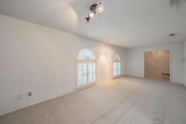 $411,999 | 1633 Martha Drive, Bedford, TX 76022