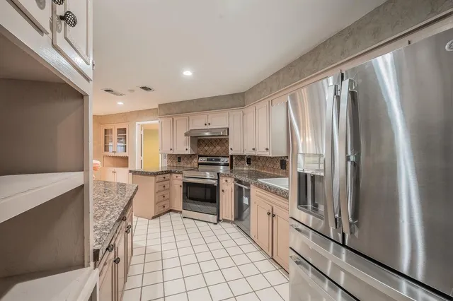 $411,999 | 1633 Martha Drive, Bedford, TX 76022