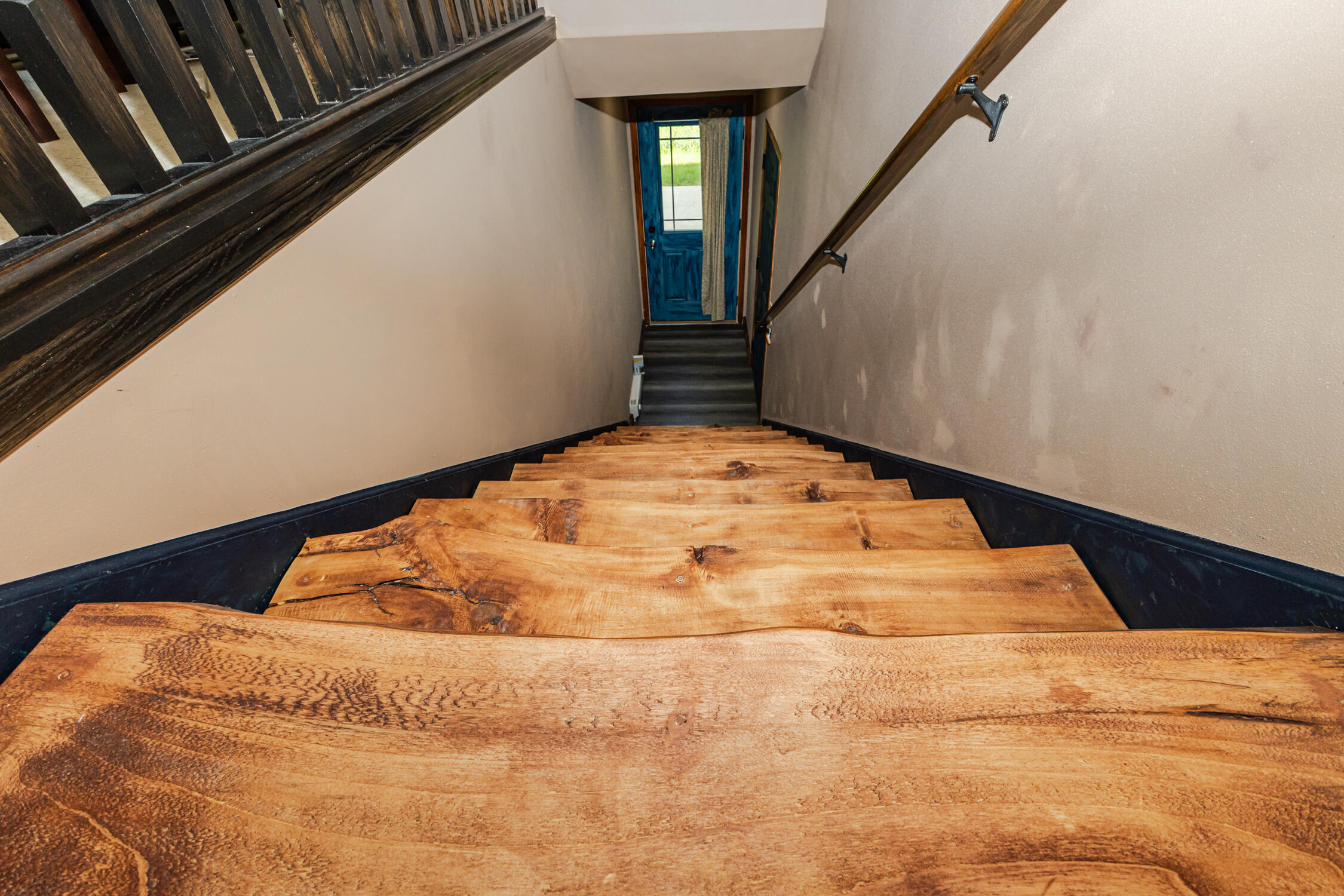 984 Spring Court Newburg, WI 53095 - Photo 17 of 21 Custom handcrafted stairs