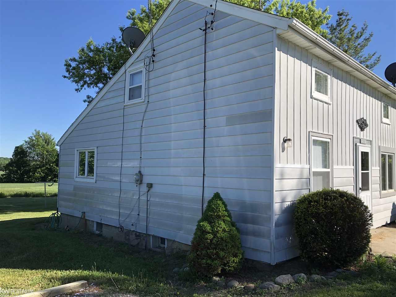 12607 Collins Road Yale, MI 48097 - Photo 4 of 37 Gallery Image 4