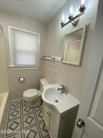 $1,850 | 4130 Lake Avenue, Wilmington, NC 28403