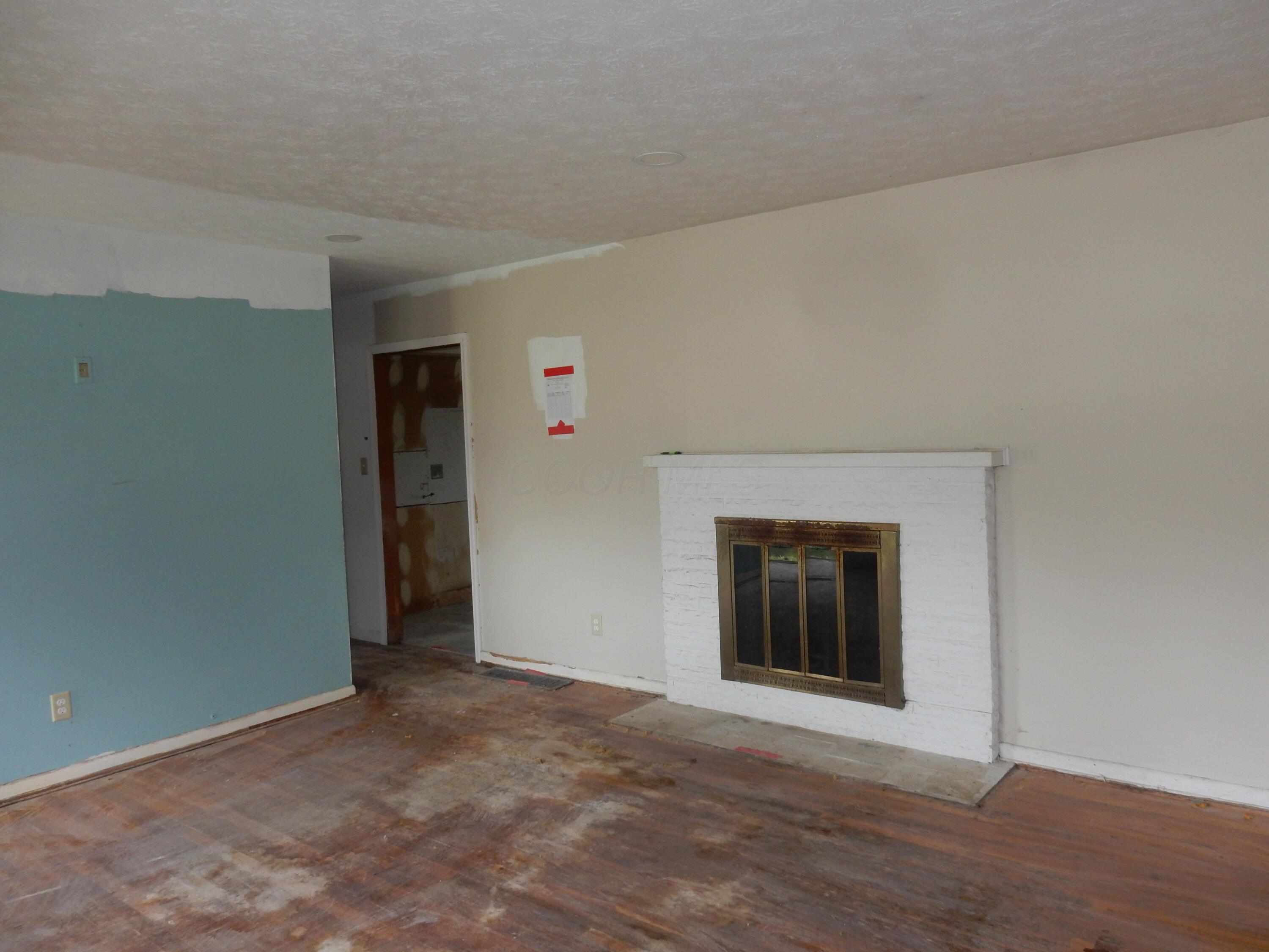 4464 Midvale Road Columbus, OH 43224 - Photo 3 of 38