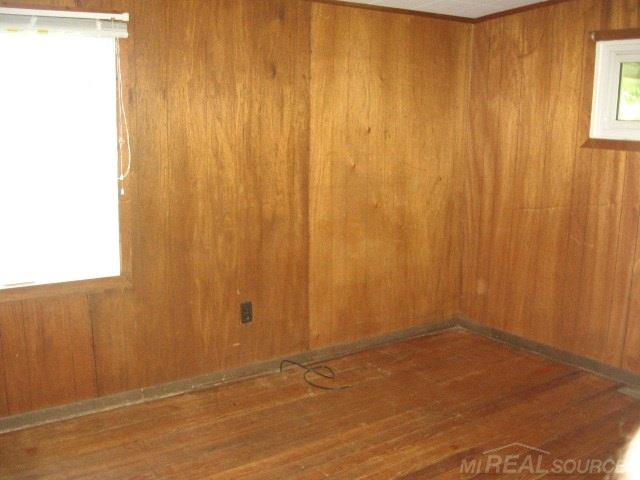 6625 Lakeshore Road Lexington, MI 48450 - Photo 14 of 27 31254437-13.JPG