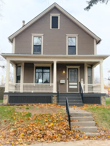 $229,900 | 1514 Carlisle Avenue, Racine, WI 53404