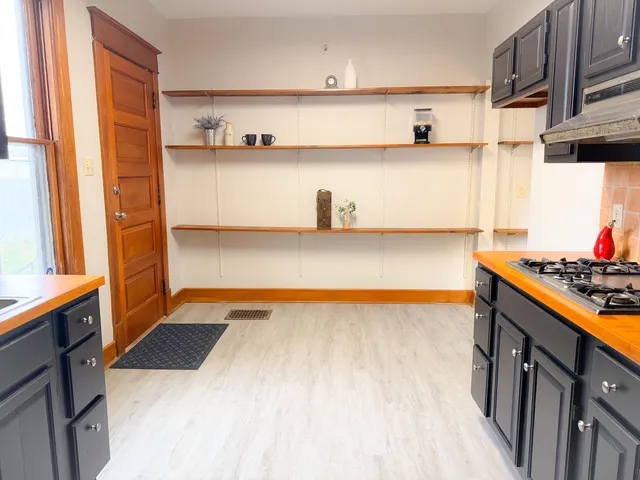 $229,900 | 1514 Carlisle Avenue, Racine, WI 53404