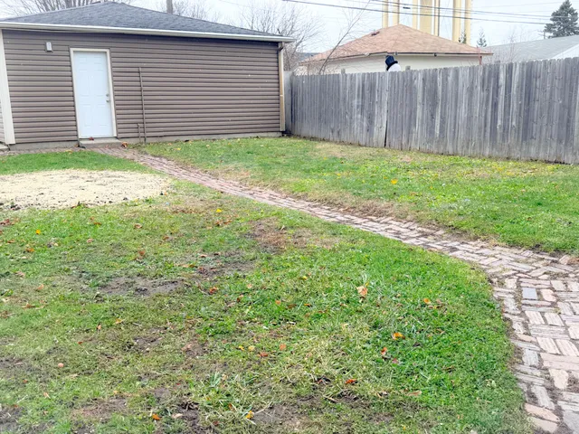 $229,900 | 1514 Carlisle Avenue, Racine, WI 53404