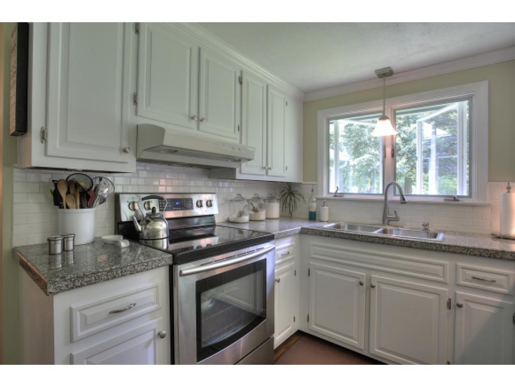 21 Sawmill Road Pelham, NH 03076 - Photo 15 of 30