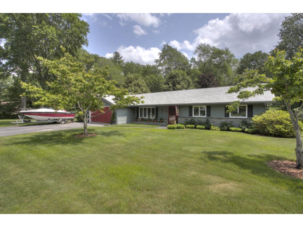 21 Sawmill Road Pelham, NH 03076 - Photo 4 of 30
