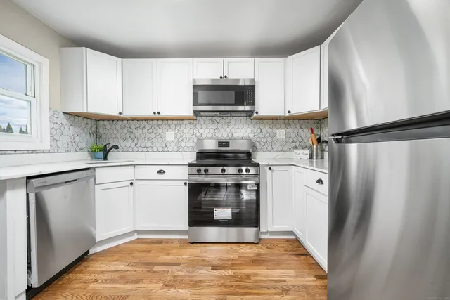 $365,000 | 574 Butternut Street, Middletown, CT 06457