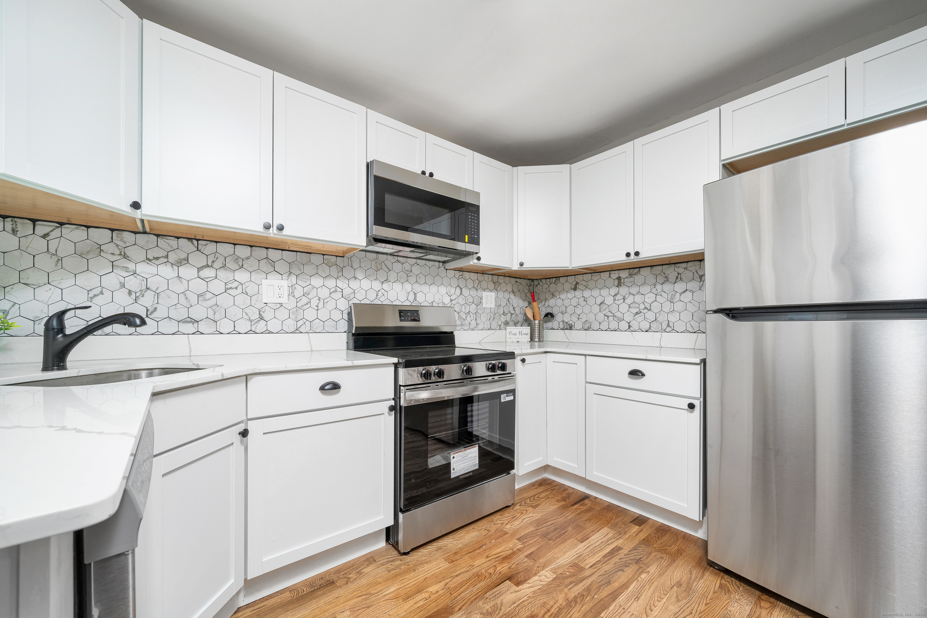 574 Butternut Street Middletown, CT 06457 - Photo 18 of 39