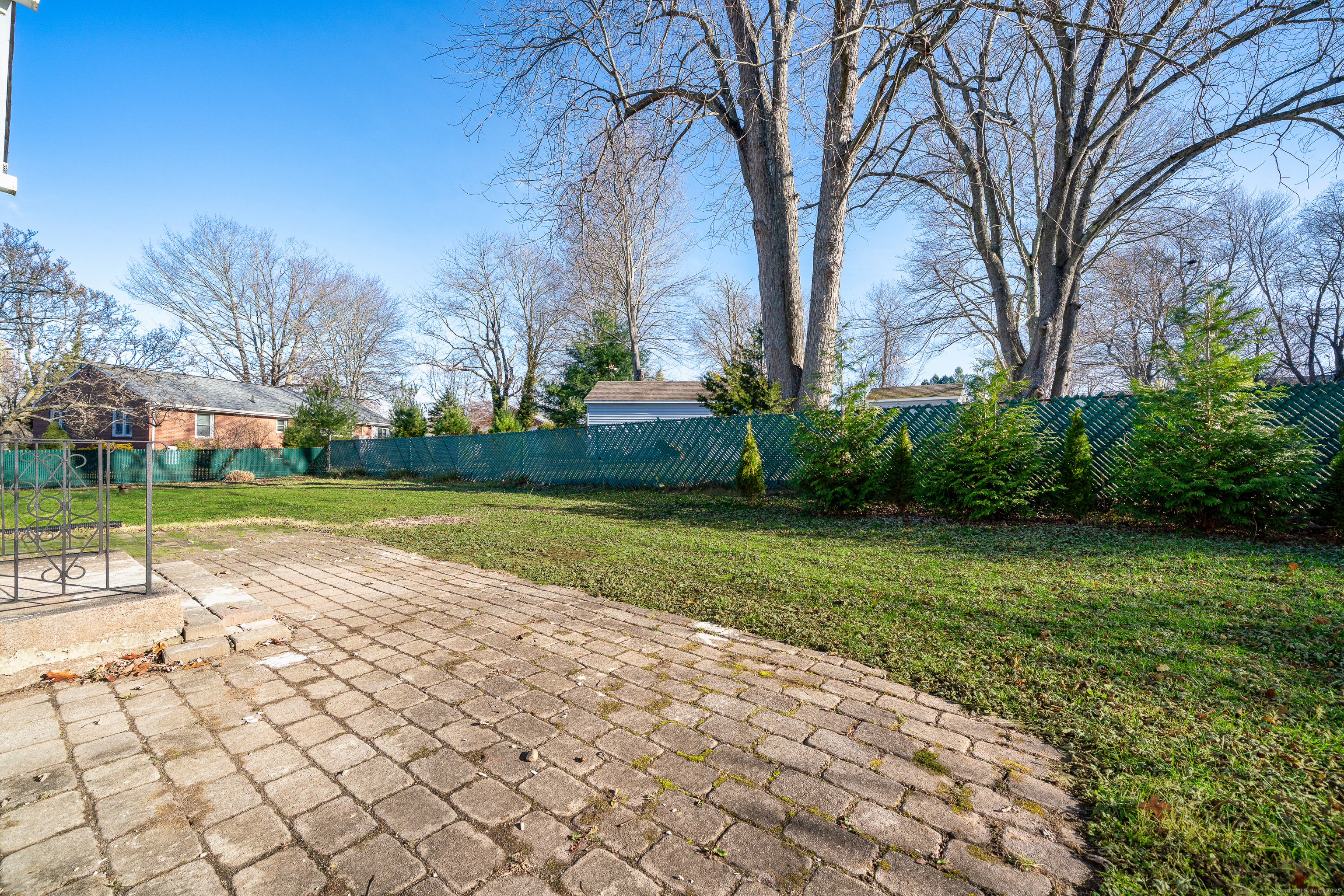 574 Butternut Street Middletown, CT 06457 - Photo 4 of 39