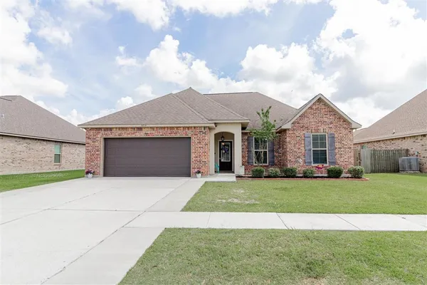 $269,900 | 3214 Finwood Drive, Lake Charles, LA 70607