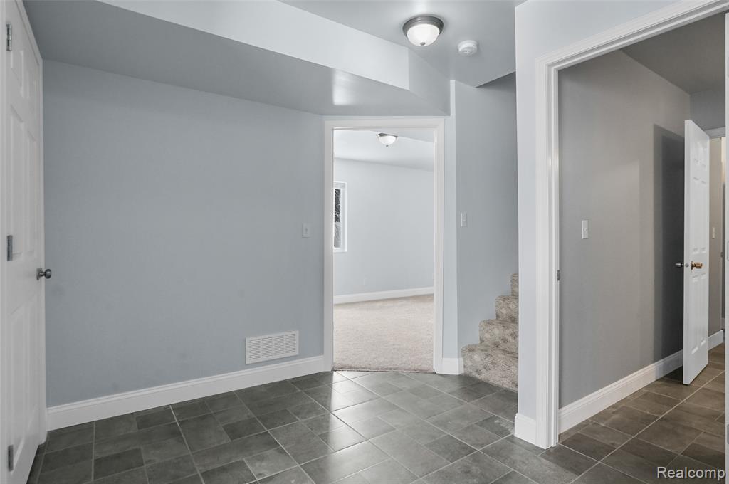 2420 Fisher Road Howell, MI 48855 - Photo 23 of 32 Gallery Image 23