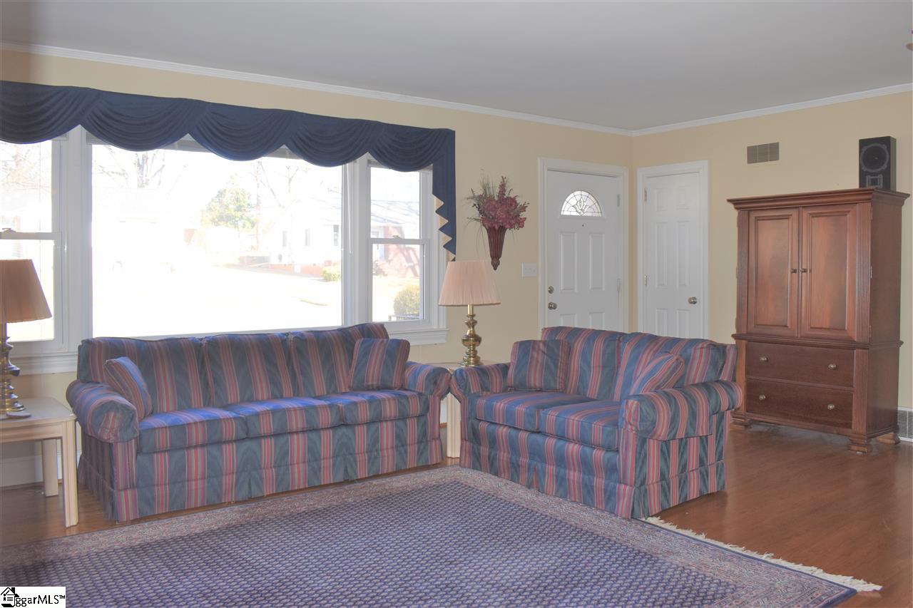116 Keith Drive Greenville, SC 29607 - Photo 2 of 33 Gallery Image 2