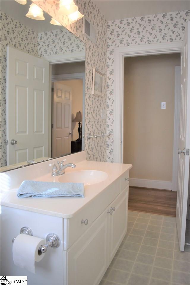 116 Keith Drive Greenville, SC 29607 - Photo 17 of 33 Gallery Image 17